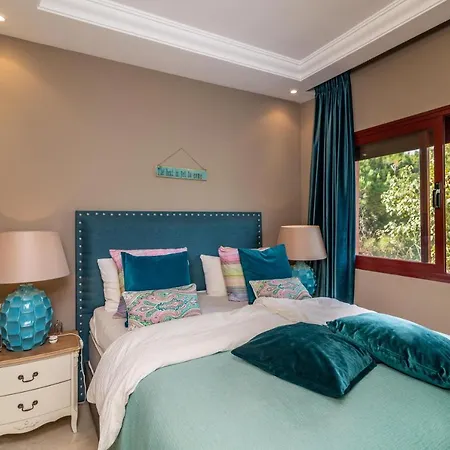 Luxury 2-bed Elviria - Pool Sauna & Gym Διαμέρισμα