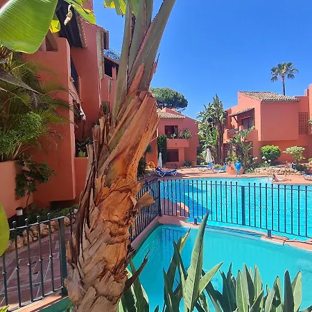 Luxury 2-bed Elviria - Pool Sauna & Gym アパート *