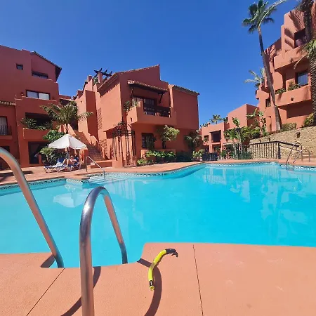 Luxury 2-bed Elviria - Pool Sauna & Gym