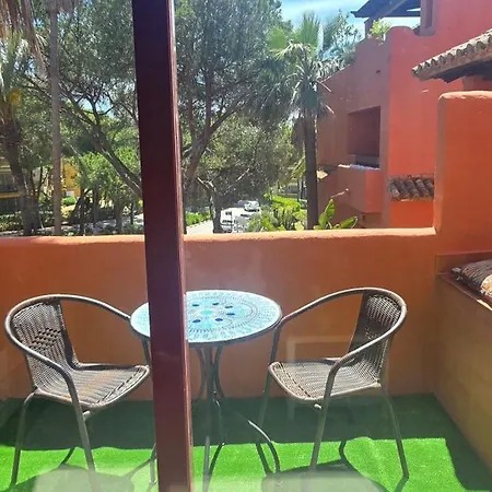 Luxury 2-bed Elviria - Pool Sauna & Gym *