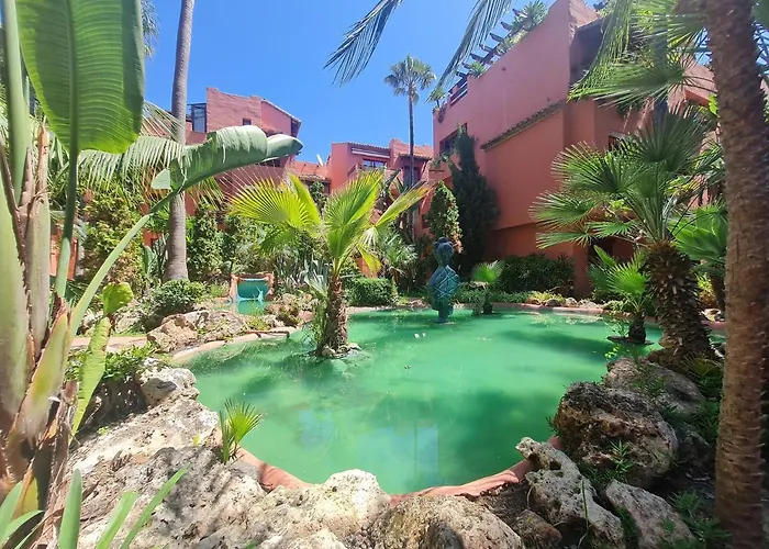 Luxury 2-bed Elviria - Pool Sauna & Gym アパート