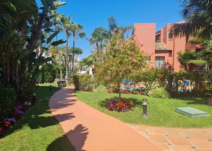 アパート Luxury 2-bed Elviria - Pool Sauna & Gym