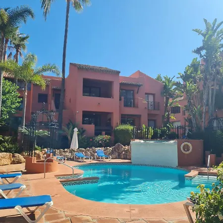 Luxury 2-bed Elviria - Pool Sauna & Gym * 马尔韦利亚