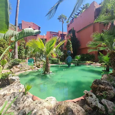 Luxury 2-bed Elviria - Pool Sauna & Gym Apartament