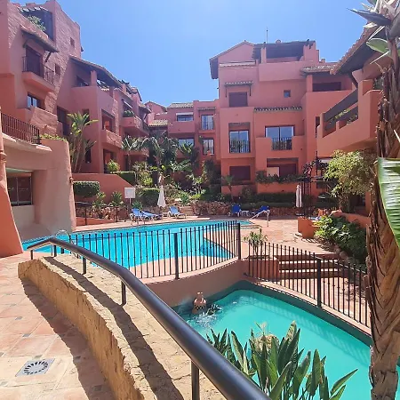 Luxury 2-bed Elviria - Pool Sauna & Gym * 马尔韦利亚