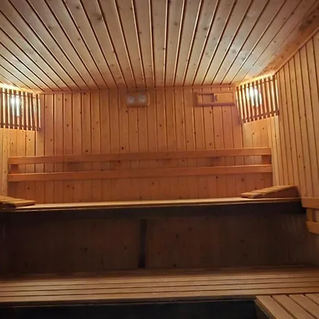 公寓 Luxury 2-bed Elviria - Pool Sauna & Gym *