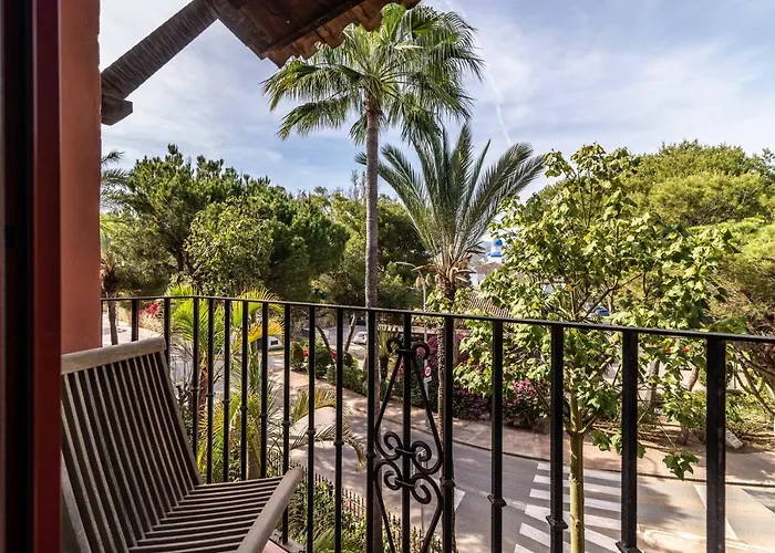 公寓 Luxury 2-bed Elviria - Pool Sauna & Gym *