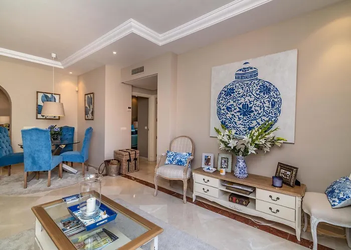 公寓 Luxury 2-bed Elviria - Pool Sauna & Gym 马尔韦利亚