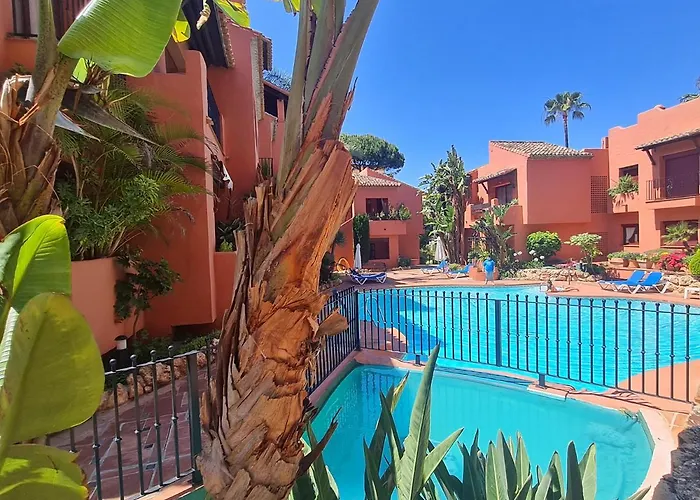 Luxury 2-bed Elviria - Pool Sauna & Gym 公寓 *